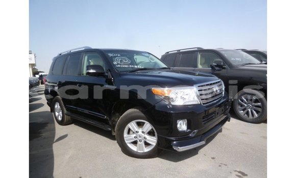 Acheter Import Voiture Toyota Land Cruiser Noir à Import - Dubai, Îles Agalega Acheter Import Voiture Toyota Land Cruiser Noir à Import - Dubai, Îles Agalega