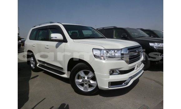 Buy Import Toyota Land Cruiser White Car in Import - Dubai in Agalega Islands Buy Import Toyota Land Cruiser White Car in Import - Dubai in Agalega Islands