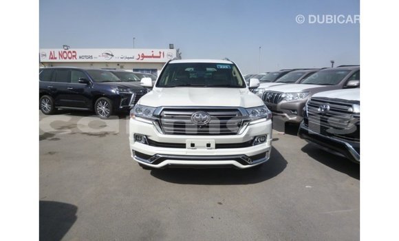 Buy Import Toyota Land Cruiser White Car in Import - Dubai in Agalega Islands Buy Import Toyota Land Cruiser White Car in Import - Dubai in Agalega Islands