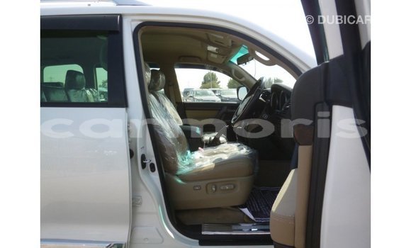 Buy Import Toyota Land Cruiser White Car in Import - Dubai in Agalega Islands Buy Import Toyota Land Cruiser White Car in Import - Dubai in Agalega Islands