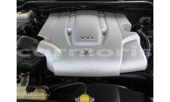 Buy Import Toyota Land Cruiser White Car in Import - Dubai in Agalega Islands Buy Import Toyota Land Cruiser White Car in Import - Dubai in Agalega Islands