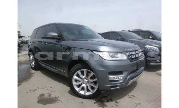 Buy Import Land Rover Range Rover Green Car in Import - Dubai in Agalega Islands