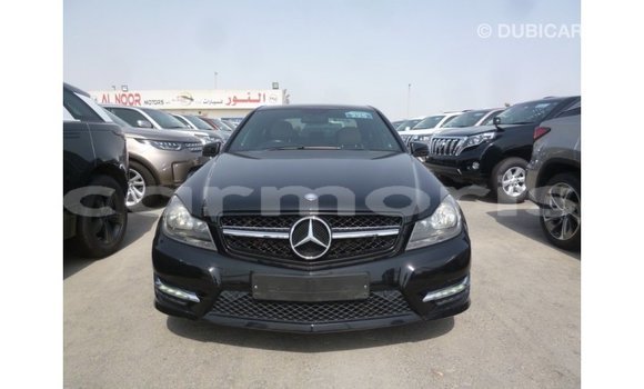 Buy Import Mercedes-Benz 190 Black Car in Import - Dubai in Agalega Islands Buy Import Mercedes-Benz 190 Black Car in Import - Dubai in Agalega Islands