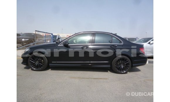 Buy Import Mercedes-Benz 190 Black Car in Import - Dubai in Agalega Islands Buy Import Mercedes-Benz 190 Black Car in Import - Dubai in Agalega Islands