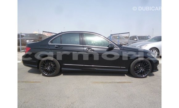Buy Import Mercedes-Benz 190 Black Car in Import - Dubai in Agalega Islands Buy Import Mercedes-Benz 190 Black Car in Import - Dubai in Agalega Islands