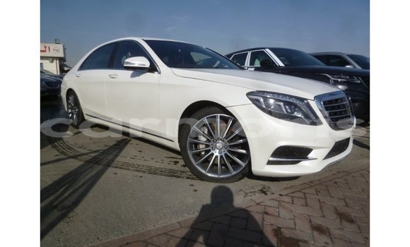 Buy Import Mercedes-Benz 190 White Car in Import - Dubai in Agalega Islands Buy Import Mercedes-Benz 190 White Car in Import - Dubai in Agalega Islands