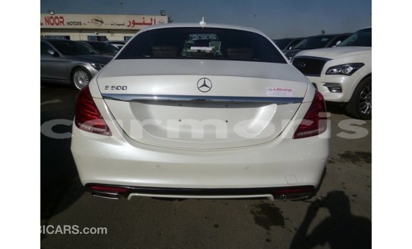 Buy Import Mercedes-Benz 190 White Car in Import - Dubai in Agalega Islands Buy Import Mercedes-Benz 190 White Car in Import - Dubai in Agalega Islands