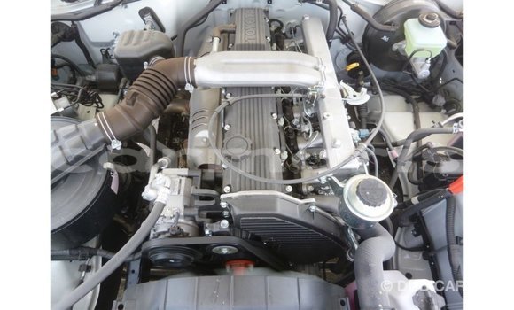 Acheter Import Voiture Toyota Land Cruiser Blanc à Import - Dubai, Îles Agalega Acheter Import Voiture Toyota Land Cruiser Blanc à Import - Dubai, Îles Agalega