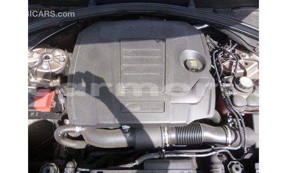 Acheter Import Voiture Land Rover Range Rover Marron à Import - Dubai, Îles Agalega Acheter Import Voiture Land Rover Range Rover Marron à Import - Dubai, Îles Agalega