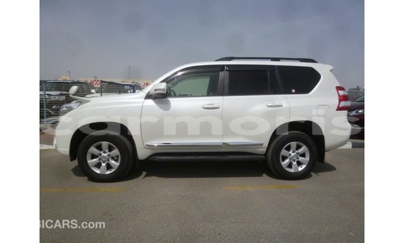 Acheter Import Voiture Toyota Prado Blanc à Import - Dubai, Îles Agalega Acheter Import Voiture Toyota Prado Blanc à Import - Dubai, Îles Agalega