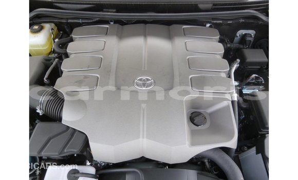 Acheter Import Voiture Toyota Land Cruiser Noir à Import - Dubai, Îles Agalega Acheter Import Voiture Toyota Land Cruiser Noir à Import - Dubai, Îles Agalega