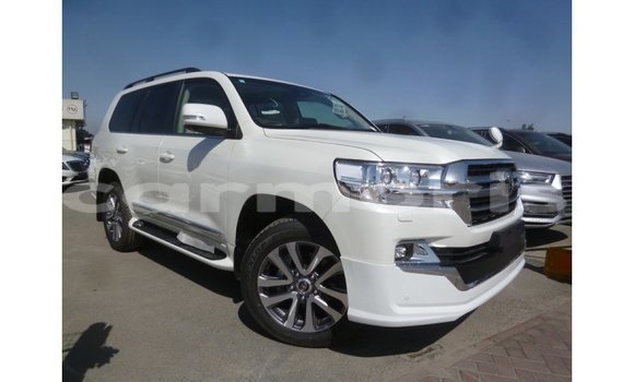 Acheter Import Voiture Toyota Land Cruiser Blanc à Import - Dubai, Îles Agalega Acheter Import Voiture Toyota Land Cruiser Blanc à Import - Dubai, Îles Agalega