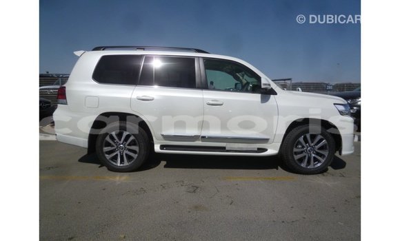 Acheter Import Voiture Toyota Land Cruiser Blanc à Import - Dubai, Îles Agalega Acheter Import Voiture Toyota Land Cruiser Blanc à Import - Dubai, Îles Agalega