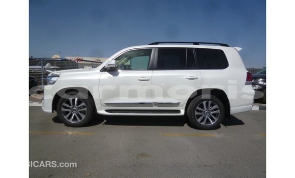 Acheter Import Voiture Toyota Land Cruiser Blanc à Import - Dubai, Îles Agalega Acheter Import Voiture Toyota Land Cruiser Blanc à Import - Dubai, Îles Agalega