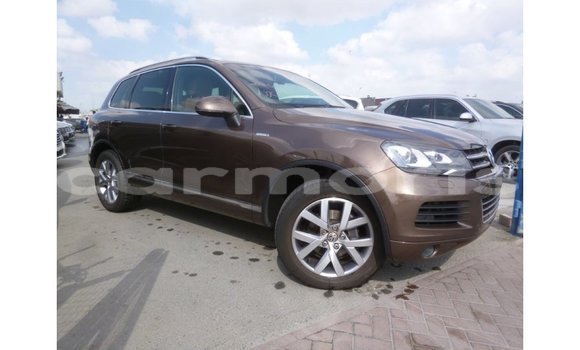 Acheter Import Voiture Volkswagen Touareg Marron à Import - Dubai, Îles Agalega Acheter Import Voiture Volkswagen Touareg Marron à Import - Dubai, Îles Agalega