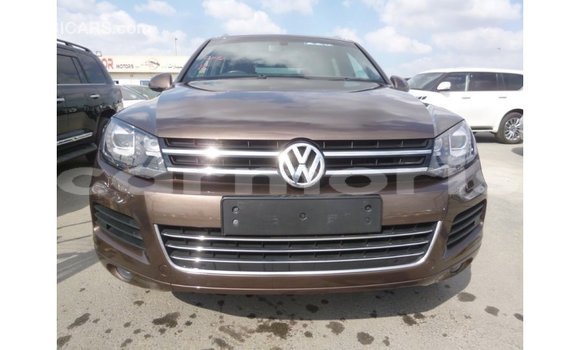 Acheter Import Voiture Volkswagen Touareg Marron à Import - Dubai, Îles Agalega Acheter Import Voiture Volkswagen Touareg Marron à Import - Dubai, Îles Agalega