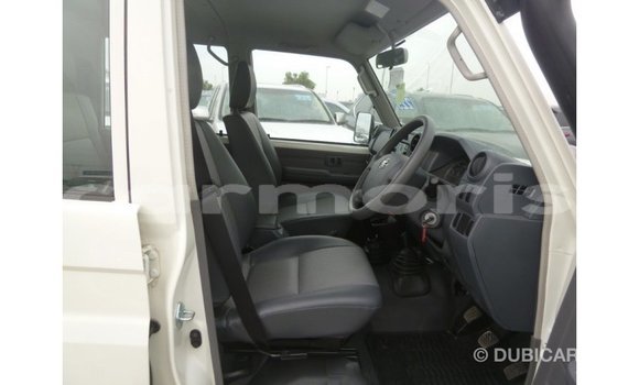 Buy Import Toyota Land Cruiser White Car in Import - Dubai in Agalega Islands Buy Import Toyota Land Cruiser White Car in Import - Dubai in Agalega Islands