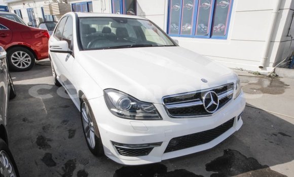 Buy Import Mercedes-Benz 200 White Car in Import - Dubai in Agalega Islands Buy Import Mercedes-Benz 200 White Car in Import - Dubai in Agalega Islands
