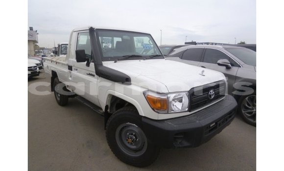Buy Import Toyota Land Cruiser White Car in Import - Dubai in Agalega Islands Buy Import Toyota Land Cruiser White Car in Import - Dubai in Agalega Islands