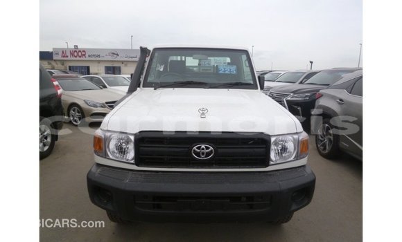 Buy Import Toyota Land Cruiser White Car in Import - Dubai in Agalega Islands Buy Import Toyota Land Cruiser White Car in Import - Dubai in Agalega Islands