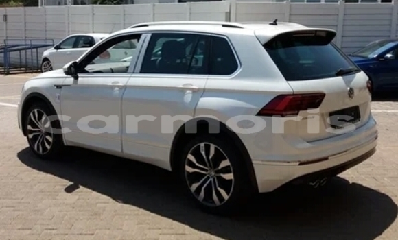 Buy Used Volkswagen Tiguan White Car in Arsenal in Pamplemousses District Buy Used Volkswagen Tiguan White Car in Arsenal in Pamplemousses District