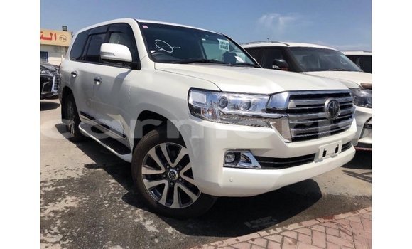 Acheter Import Voiture Toyota Land Cruiser Blanc à Import - Dubai, Îles Agalega Acheter Import Voiture Toyota Land Cruiser Blanc à Import - Dubai, Îles Agalega
