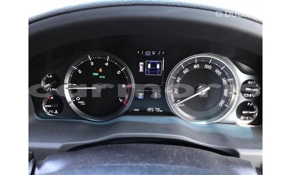 Acheter Import Voiture Toyota Land Cruiser Blanc à Import - Dubai, Îles Agalega Acheter Import Voiture Toyota Land Cruiser Blanc à Import - Dubai, Îles Agalega