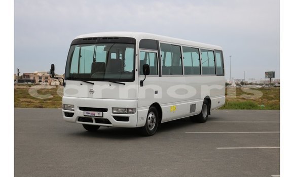 Buy Import Nissan Evalia White Truck in Import - Dubai in Agalega Islands