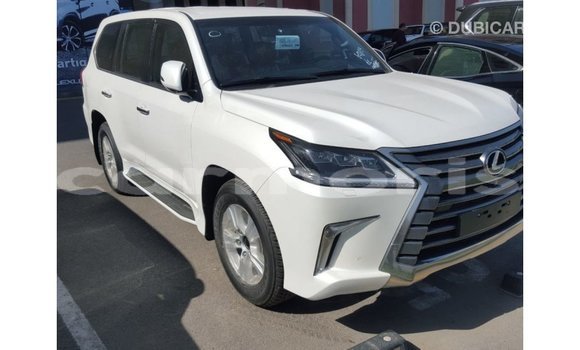 Acheter Import Voiture Lexus LX Blanc à Import - Dubai, Îles Agalega Acheter Import Voiture Lexus LX Blanc à Import - Dubai, Îles Agalega