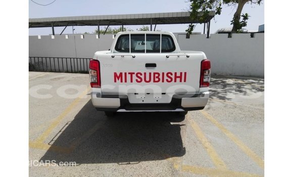 Buy Import Mitsubishi L200 White Car in Import - Dubai in Agalega Islands Buy Import Mitsubishi L200 White Car in Import - Dubai in Agalega Islands