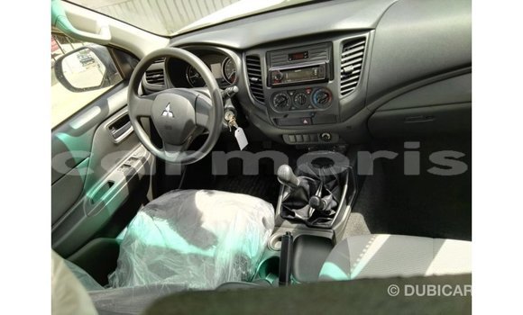 Buy Import Mitsubishi L200 White Car in Import - Dubai in Agalega Islands Buy Import Mitsubishi L200 White Car in Import - Dubai in Agalega Islands
