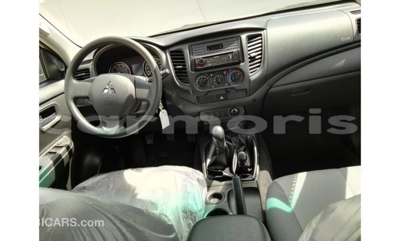 Buy Import Mitsubishi L200 White Car in Import - Dubai in Agalega Islands Buy Import Mitsubishi L200 White Car in Import - Dubai in Agalega Islands