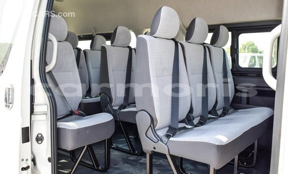 Buy Import Toyota Hiace White Car in Import - Dubai in Agalega Islands Buy Import Toyota Hiace White Car in Import - Dubai in Agalega Islands