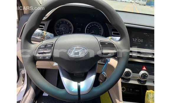 Buy Import Hyundai Elantra White Car in Import - Dubai in Agalega Islands Buy Import Hyundai Elantra White Car in Import - Dubai in Agalega Islands