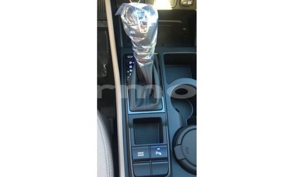 Buy Import Hyundai Tucson White Car in Import - Dubai in Agalega Islands Buy Import Hyundai Tucson White Car in Import - Dubai in Agalega Islands