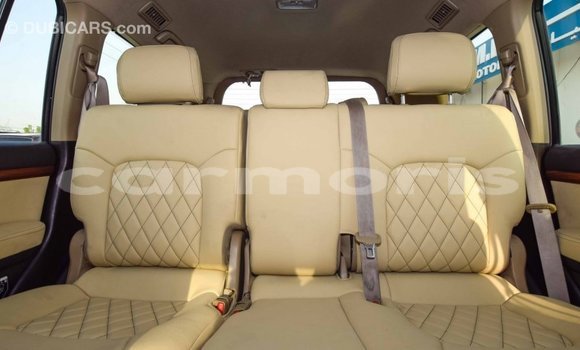 Buy Import Toyota Land Cruiser White Car in Import - Dubai in Agalega Islands Buy Import Toyota Land Cruiser White Car in Import - Dubai in Agalega Islands