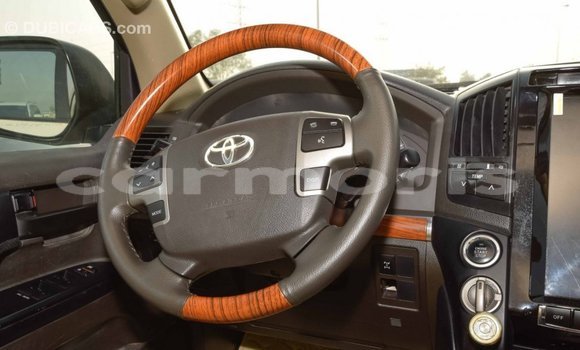 Buy Import Toyota Land Cruiser White Car in Import - Dubai in Agalega Islands Buy Import Toyota Land Cruiser White Car in Import - Dubai in Agalega Islands