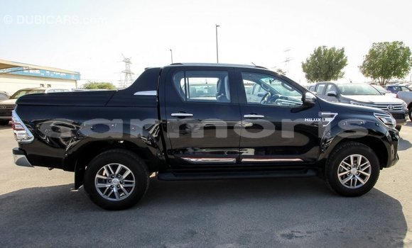 Acheter Import Voiture Toyota Hilux Noir à Import - Dubai, Îles Agalega Acheter Import Voiture Toyota Hilux Noir à Import - Dubai, Îles Agalega