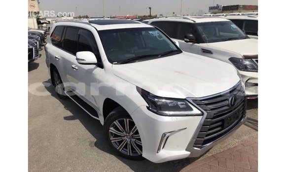 Acheter Import Voiture Lexus LX Blanc à Import - Dubai, Îles Agalega Acheter Import Voiture Lexus LX Blanc à Import - Dubai, Îles Agalega