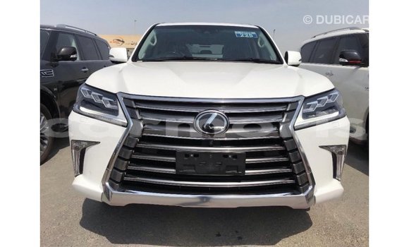 Acheter Import Voiture Lexus LX Blanc à Import - Dubai, Îles Agalega Acheter Import Voiture Lexus LX Blanc à Import - Dubai, Îles Agalega