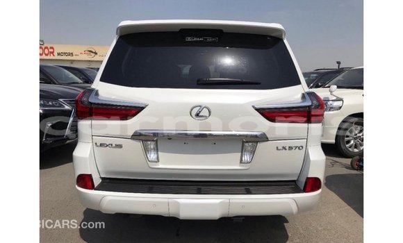 Acheter Import Voiture Lexus LX Blanc à Import - Dubai, Îles Agalega Acheter Import Voiture Lexus LX Blanc à Import - Dubai, Îles Agalega