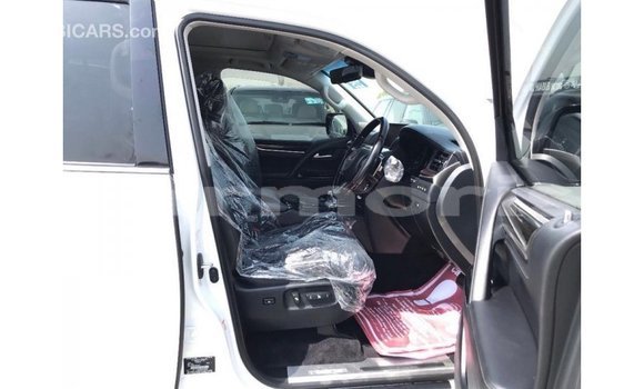 Acheter Import Voiture Lexus LX Blanc à Import - Dubai, Îles Agalega Acheter Import Voiture Lexus LX Blanc à Import - Dubai, Îles Agalega