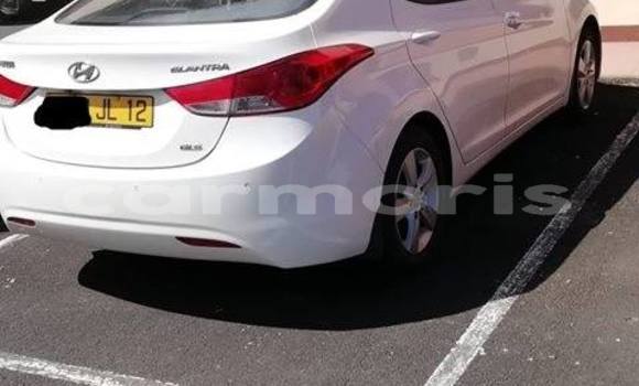 Buy Used Hyundai Elantra White Car in Port Louis in Port Louis District Buy Used Hyundai Elantra White Car in Port Louis in Port Louis District