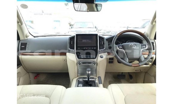 Buy Import Toyota Land Cruiser White Car in Import - Dubai in Agalega Islands Buy Import Toyota Land Cruiser White Car in Import - Dubai in Agalega Islands