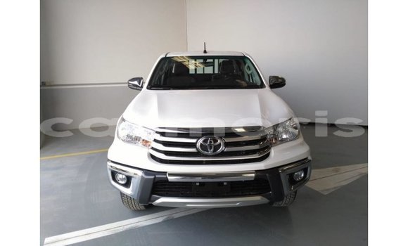 Acheter Import Voiture Toyota Hilux Blanc à Import - Dubai, Îles Agalega Acheter Import Voiture Toyota Hilux Blanc à Import - Dubai, Îles Agalega