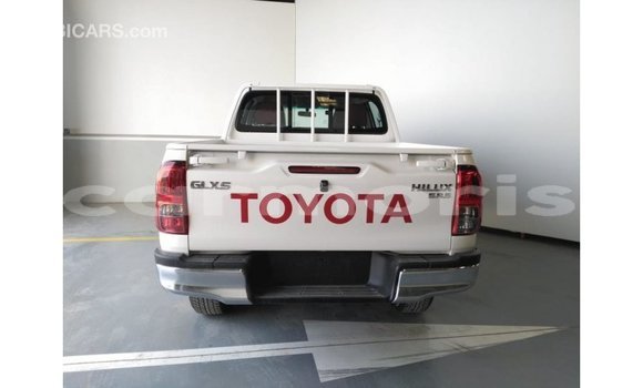 Acheter Import Voiture Toyota Hilux Blanc à Import - Dubai, Îles Agalega Acheter Import Voiture Toyota Hilux Blanc à Import - Dubai, Îles Agalega