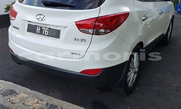 Buy Used Hyundai ix35 White Car in Port Louis in Port Louis District Buy Used Hyundai ix35 White Car in Port Louis in Port Louis District