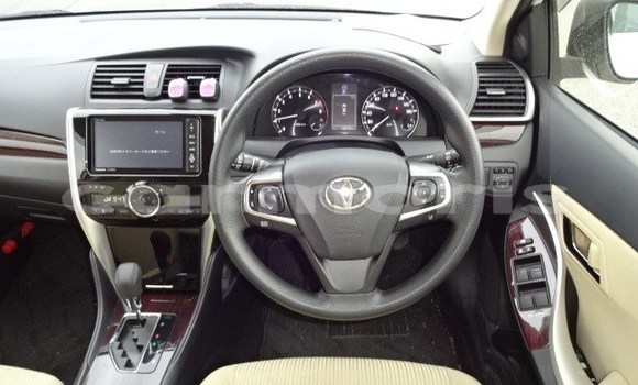 Buy Used Toyota Previa White Car in Port Louis in Port Louis District Buy Used Toyota Previa White Car in Port Louis in Port Louis District