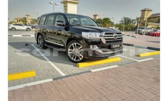 Acheter Import Voiture Toyota Land Cruiser Noir à Import - Dubai, Îles Agalega Acheter Import Voiture Toyota Land Cruiser Noir à Import - Dubai, Îles Agalega