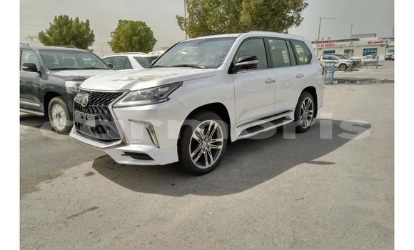 Acheter Import Voiture Lexus LX Rouge à Import - Dubai, Îles Agalega Acheter Import Voiture Lexus LX Rouge à Import - Dubai, Îles Agalega